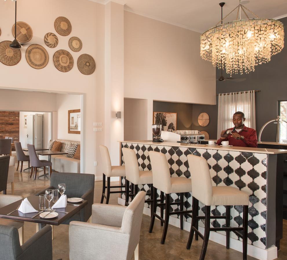 The Urban Hotel ندولا المظهر الخارجي الصورة